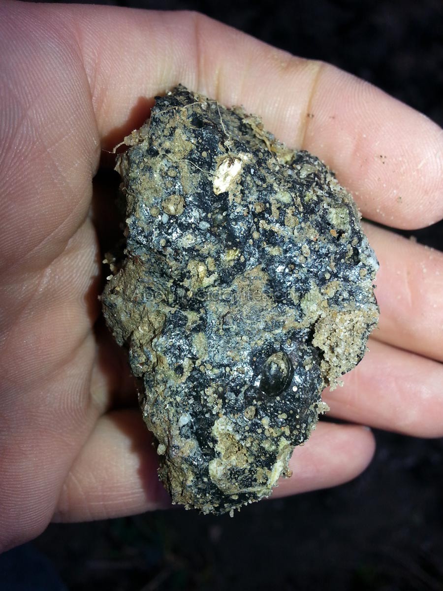 I found a piece of slag not a moldavite
