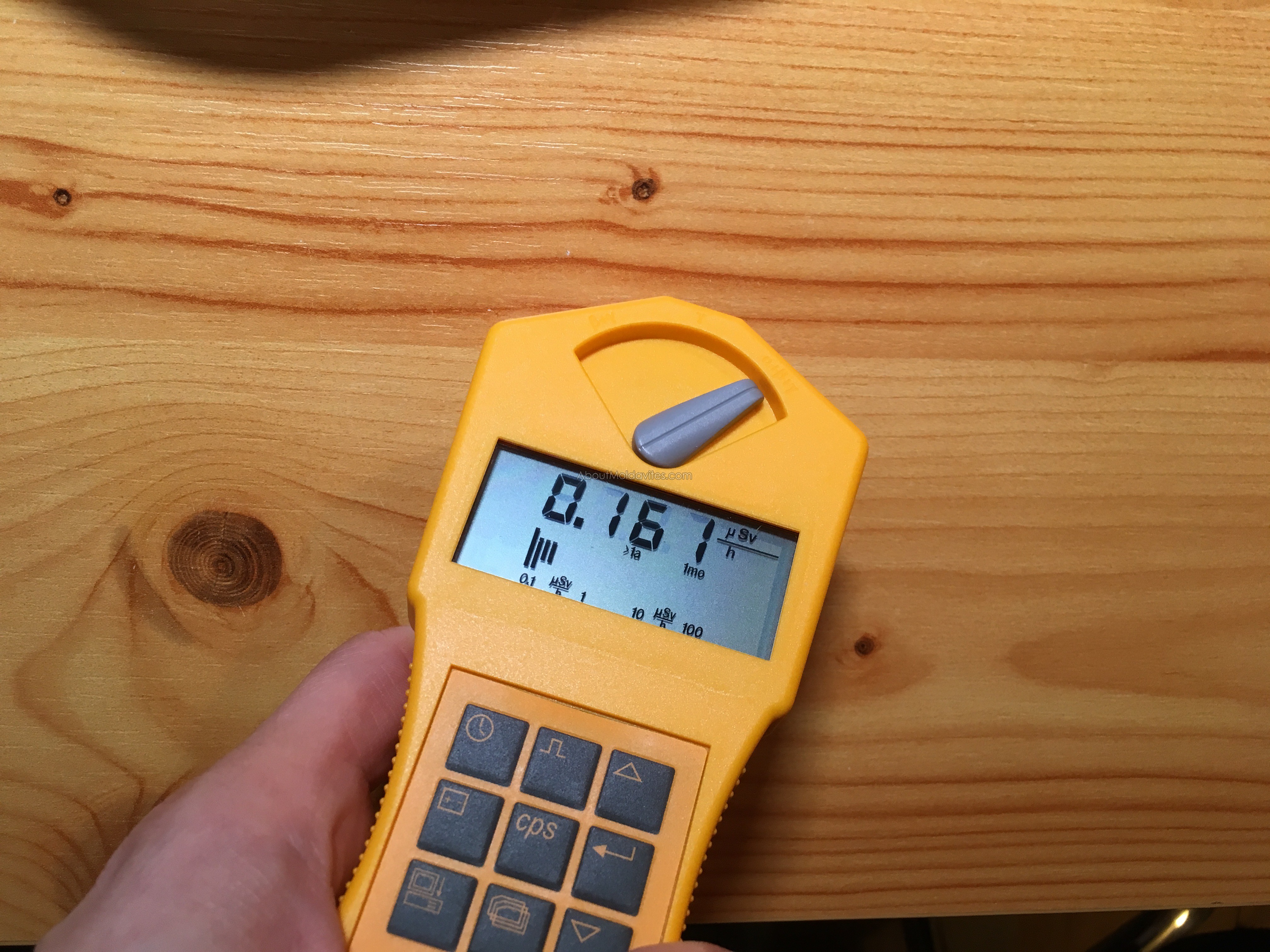 Measuring of moldavite radioactivity