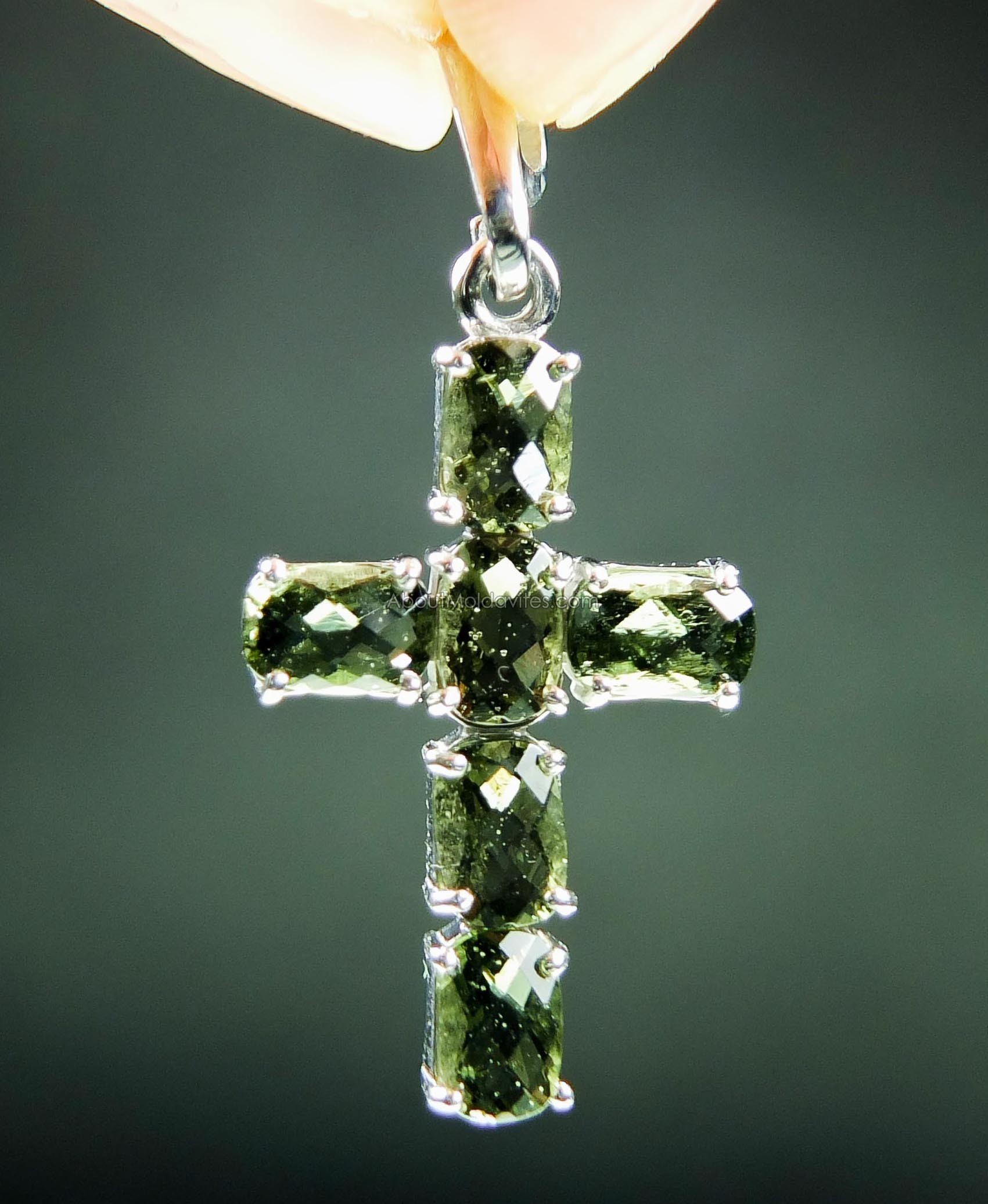 Pendant with faceted moldavites - cross